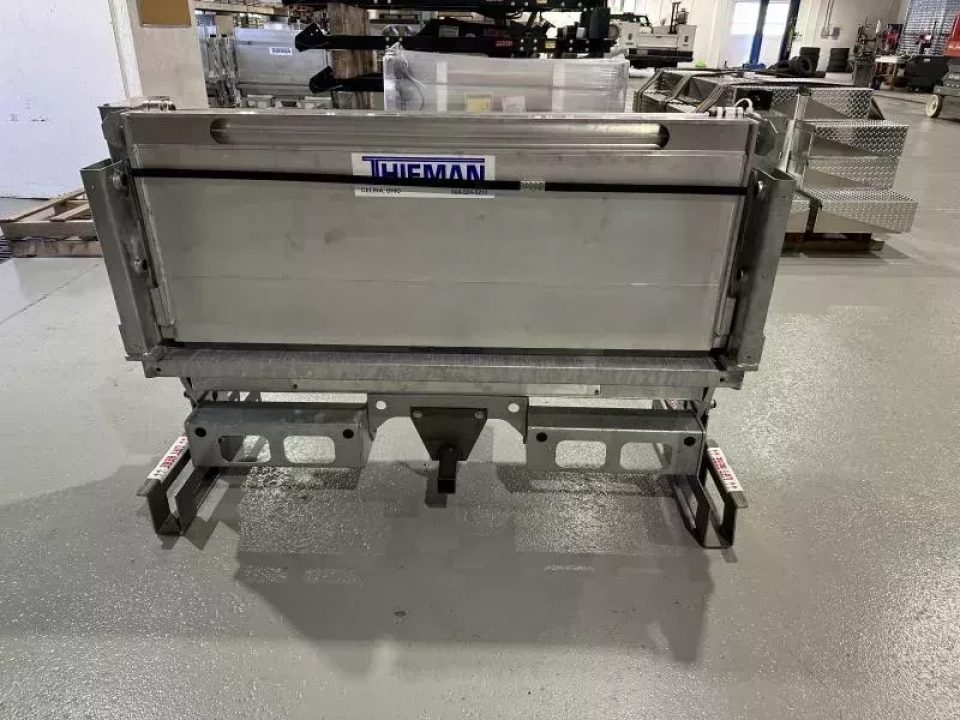New Thieman TT15AL 56" x 32+6 Galvanized Lift Gate