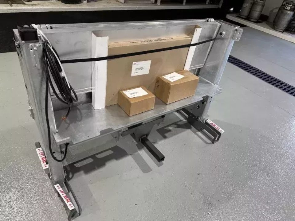 New Thieman TT15AL 56" x 26+6 Galvanized Lift Gate