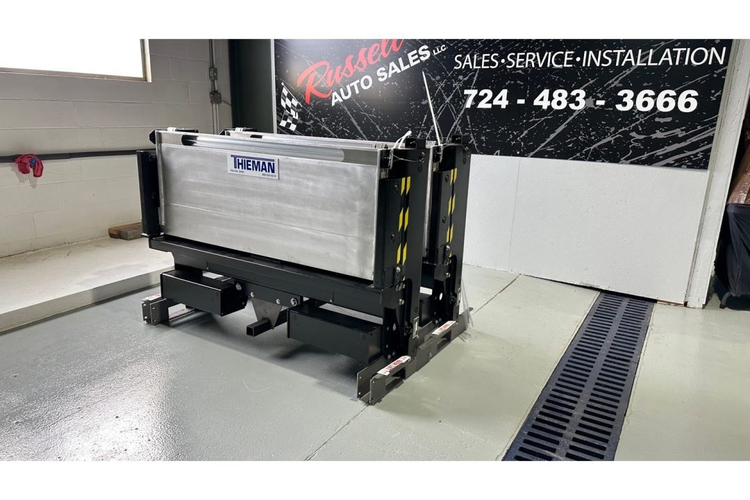 New Thieman TT15AL 56" x 26+6 Lift Gate