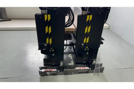 New Thieman TT15AL 56" x 26+6 Lift Gate