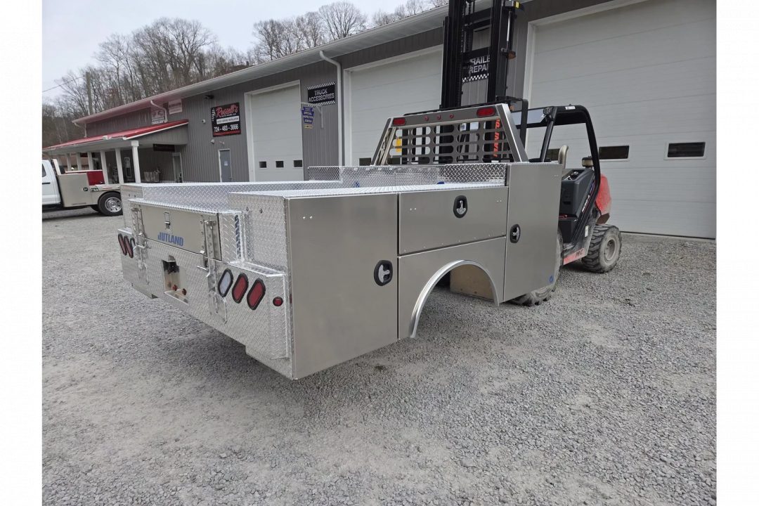 New Jutland Aluminum Gooseneck Service Body 8' DRW Pickup