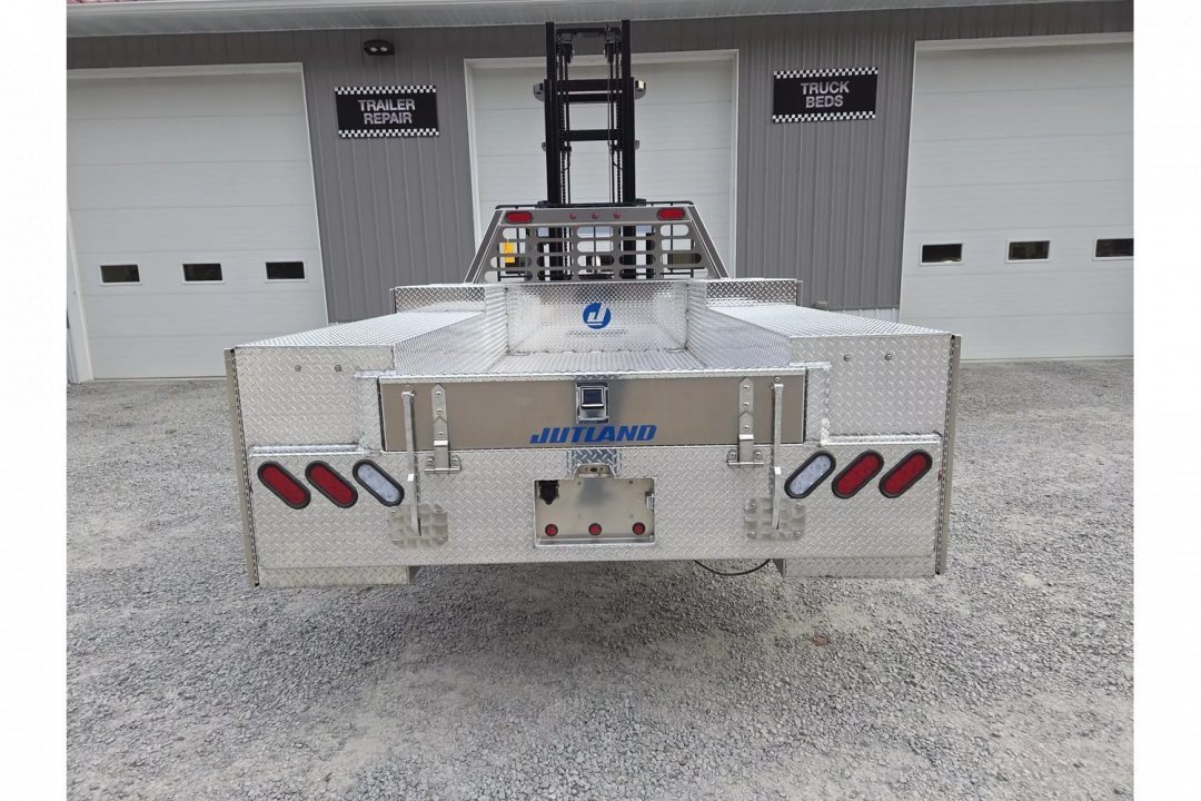 New Jutland Aluminum Gooseneck Service Body 60'' CA DRW