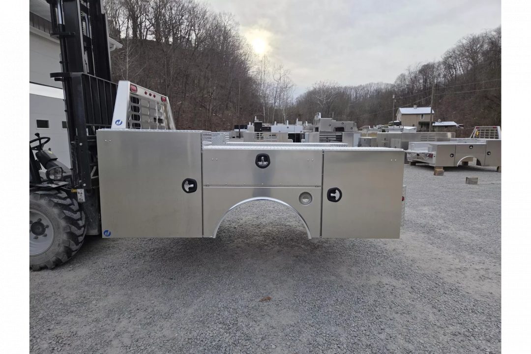 New Jutland Aluminum Gooseneck Service Body 60'' CA DRW