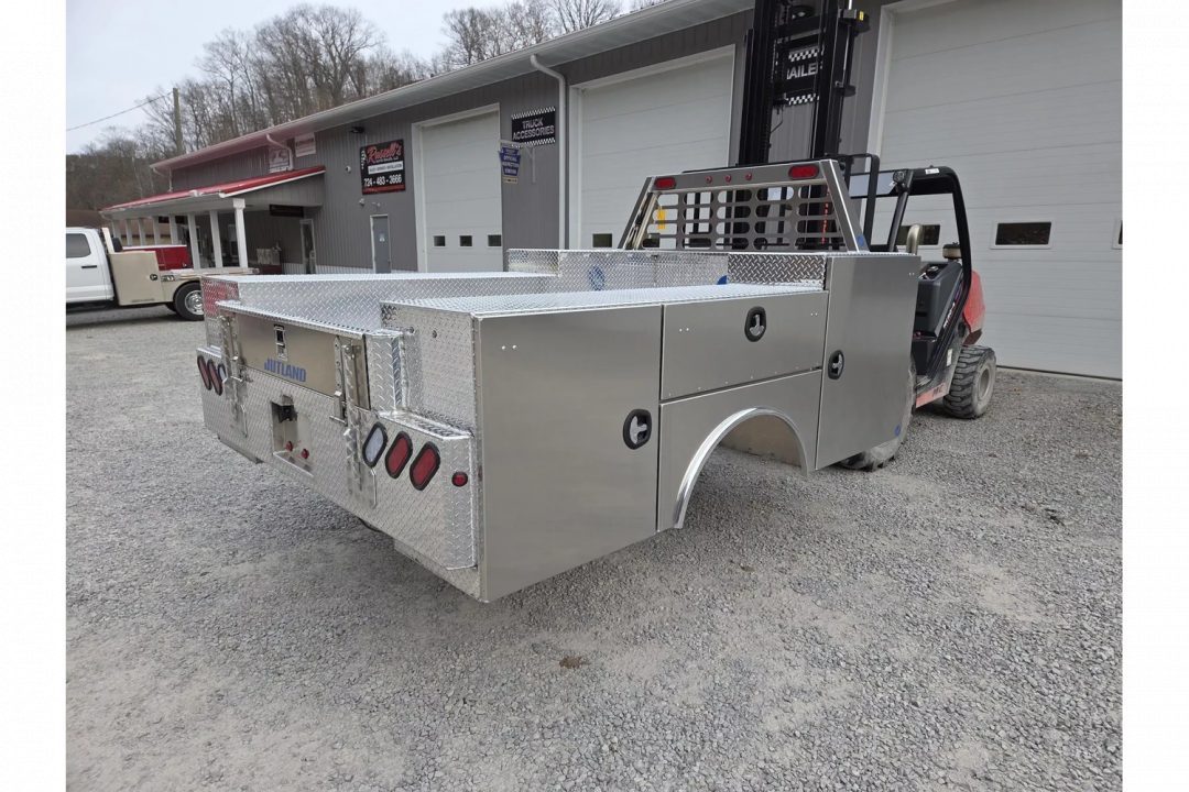 New Jutland Aluminum Gooseneck Service Body 60'' CA DRW