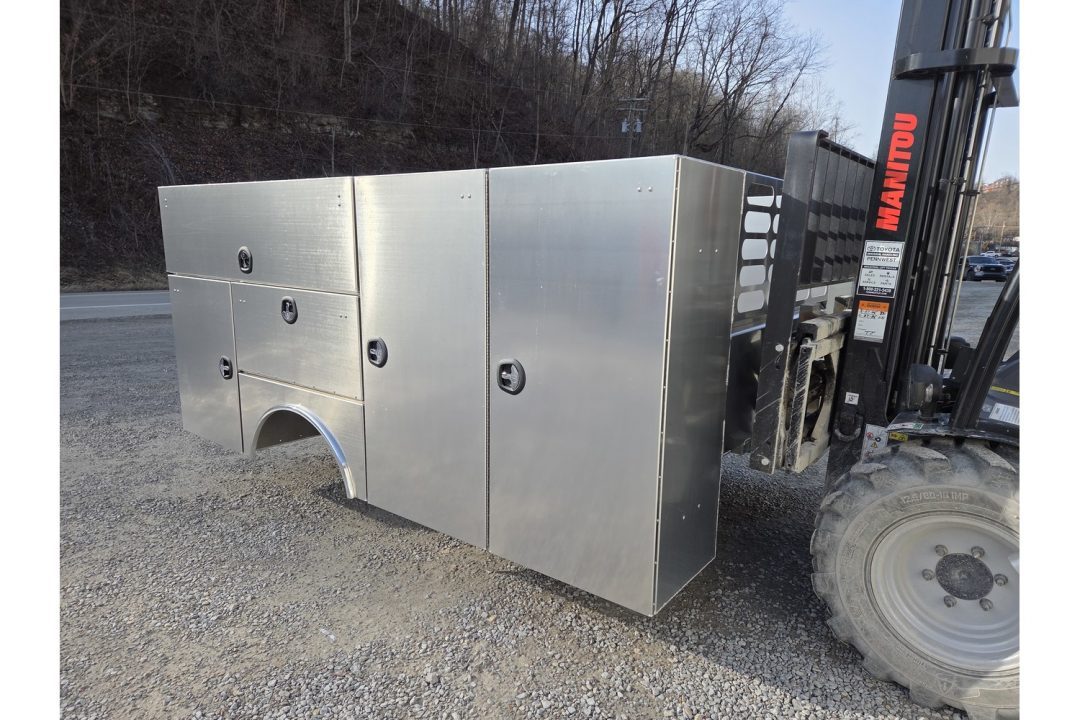 New Jutland SCRATCH AND DENT SALE! 96 x 137 Service Body 84" CA Cab and Chassis DRW 60" Tall