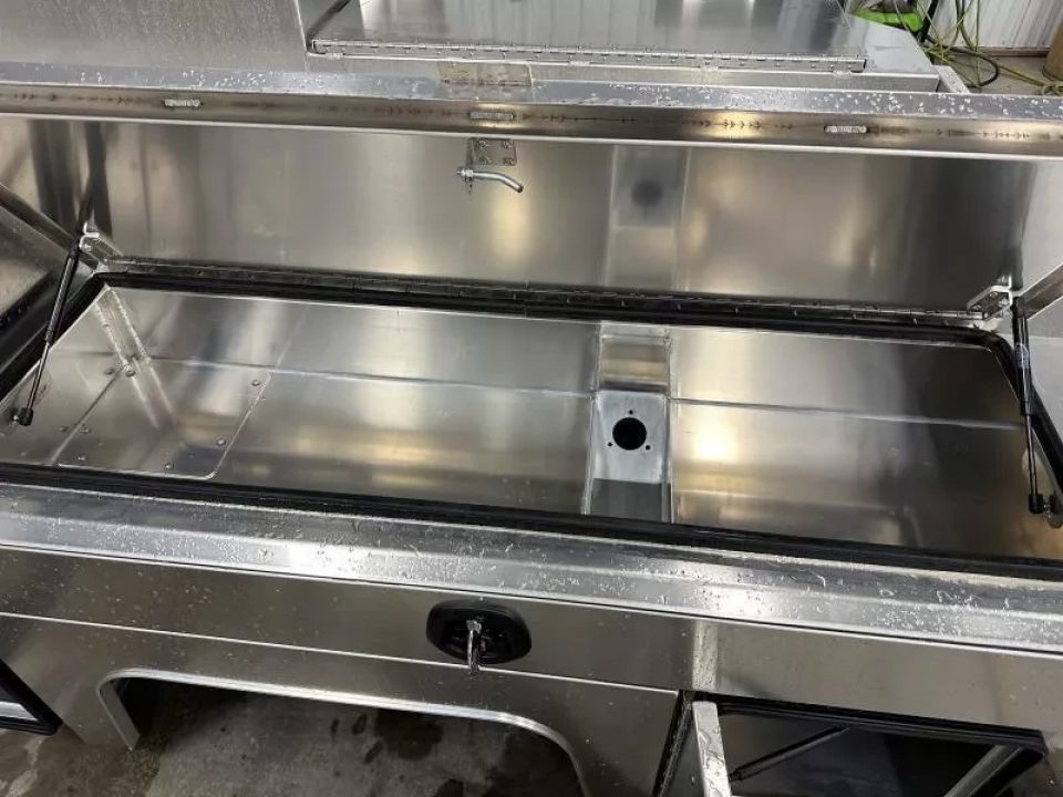 New Martin Truck Bodies Aluminum Gooseneck Service Body 84" CA DRW SMOOTH APPEARANCE -Discoloration