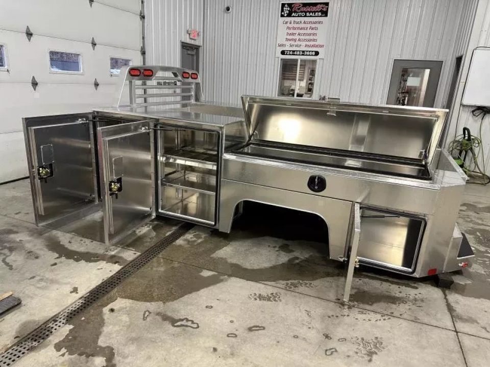 New Martin Truck Bodies Aluminum Gooseneck Service Body 84" CA DRW SMOOTH APPEARANCE -Discoloration