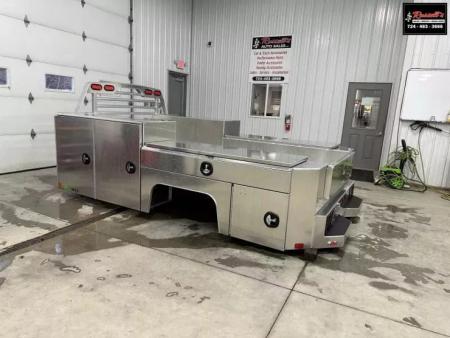 New Martin Truck Bodies Aluminum Gooseneck Service Body 84  CA DRW SMOOTH APPEARANCE -Discoloration