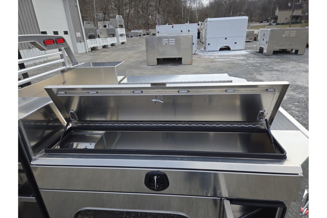 New Martin Truck Bodies Aluminum Gooseneck Service Body SRW 8' SMOOTH APPEARANCE