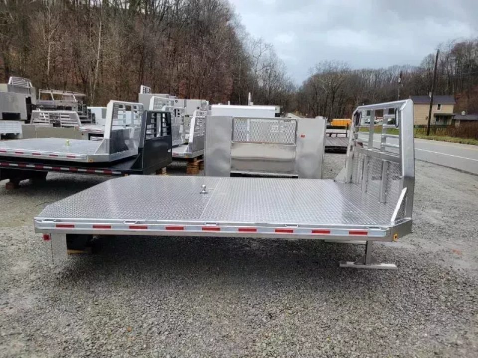 New Zimmerman Flatbed 84" CA DRW Chassis 97x136 with B&W Turnover Ball 6000XL