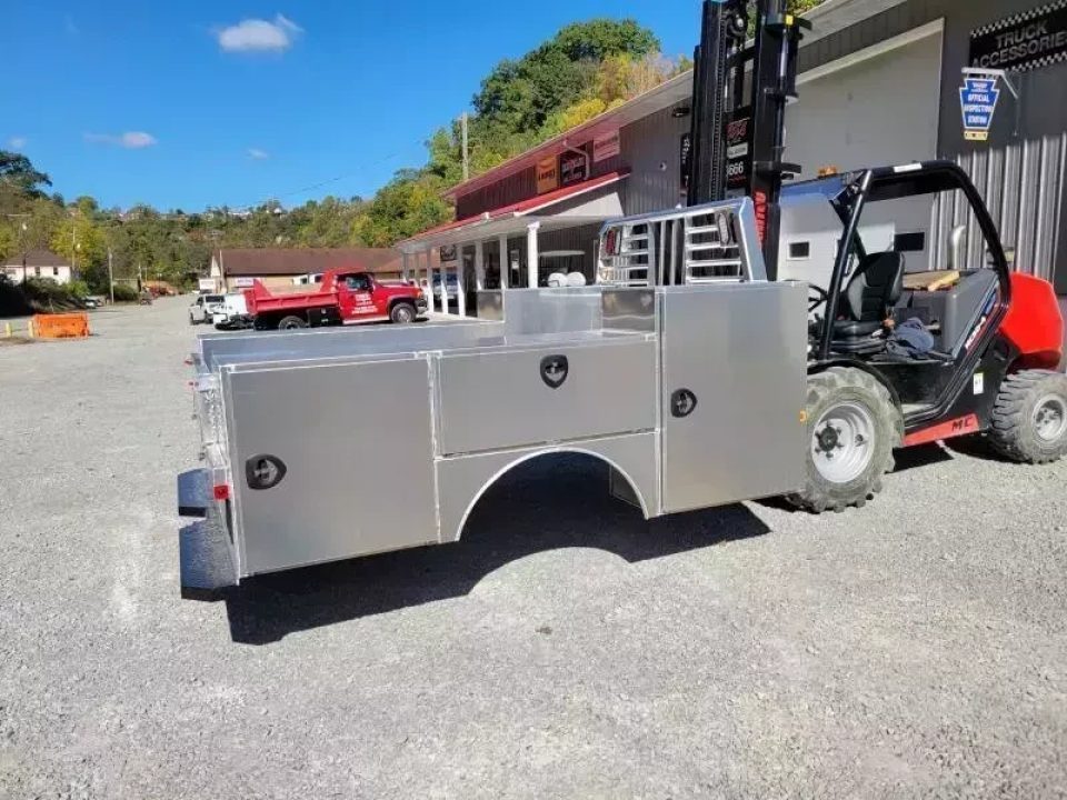 New Zimmerman Aluminum Gooseneck Service Body DRW 60" CA Cab and Chassis Advantage