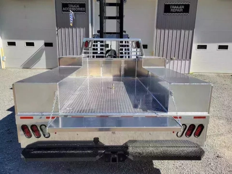 New Zimmerman Aluminum Gooseneck Service Body DRW 60" CA Cab and Chassis Advantage