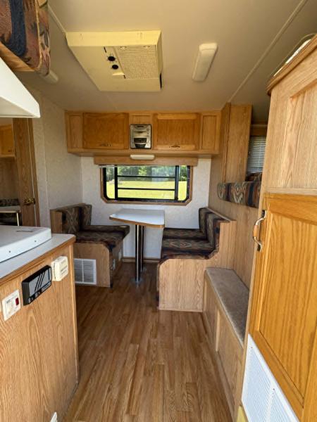 Used 2004 Hawk 3 Horse Slant Load Living Quarters