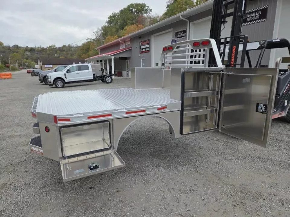 New Martin Truck Bodies 84x104 SBV Flatbed SRW Longbed