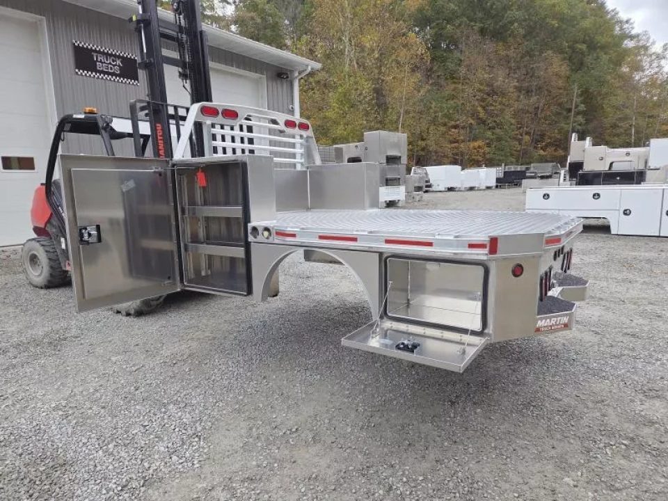 New Martin Truck Bodies 84x104 SBV Flatbed SRW Longbed