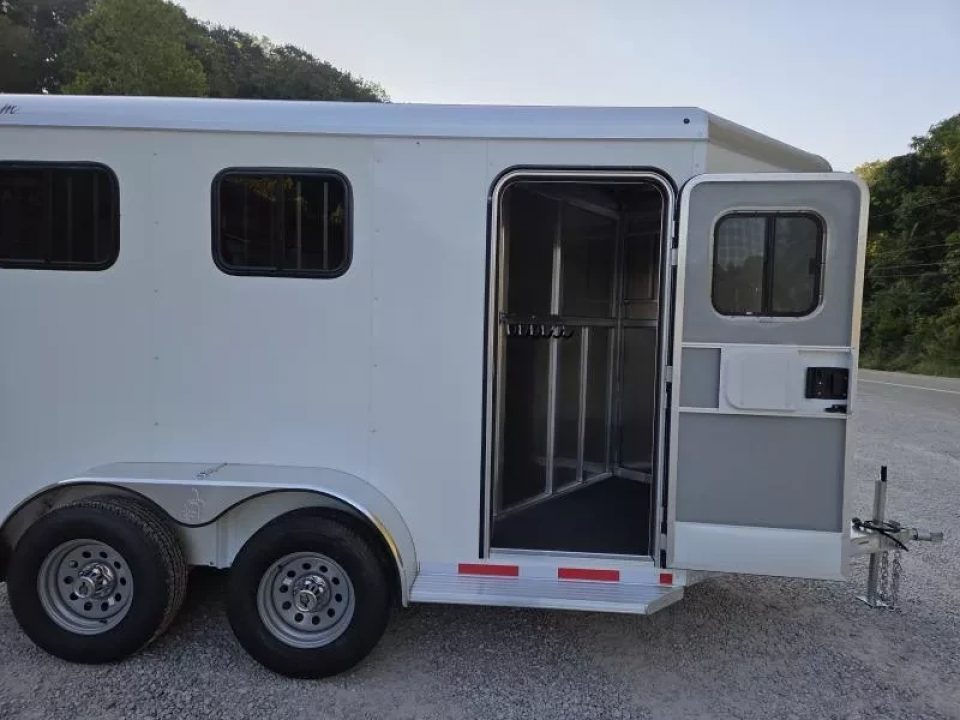 New 2026 Adam ALUMINUM 2 Horse Slant FULL WINDOW PACKAGE