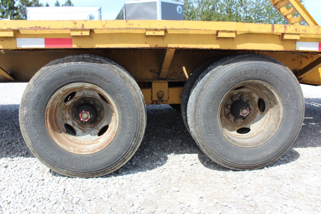 New 2005 Hurst 8.5' x 20'+5' - Deckover Trailer - 25,900# GVW