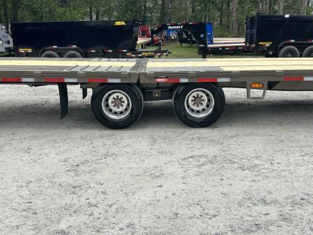 New 2026 Diamond C FMAX210 Hydraulic Dovetail Gooseneck Trailer, 30ft Length (18ft Deck+12ft Dove) #17,480 Payload