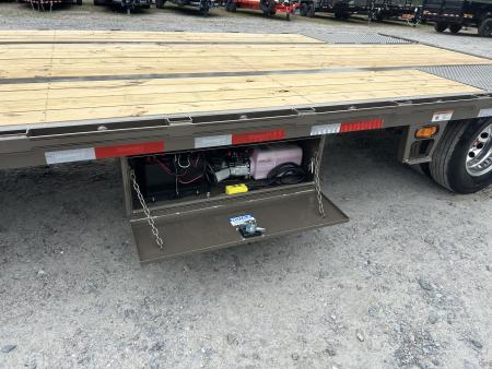 New 2026 Diamond C FMAX210 Hydraulic Dovetail Gooseneck Trailer, 30ft Length (18ft Deck+12ft Dove) #17,480 Payload