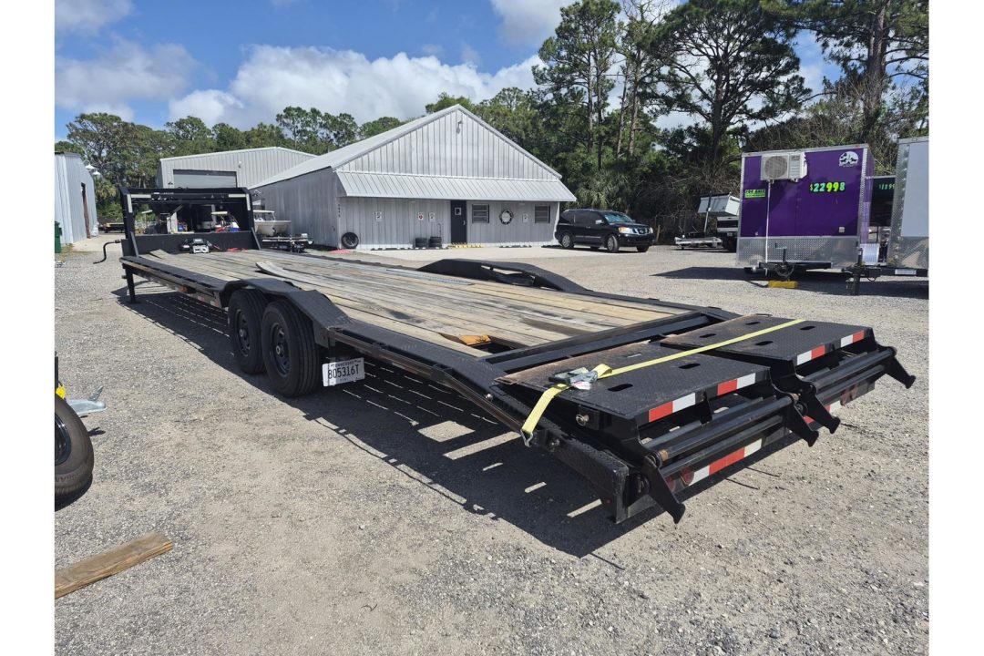 Used 2023 Trail Maxx Trailers 40 Ft. Gooseneck Hot shot Trailer 14000LB Capacity, E Track & a Winch