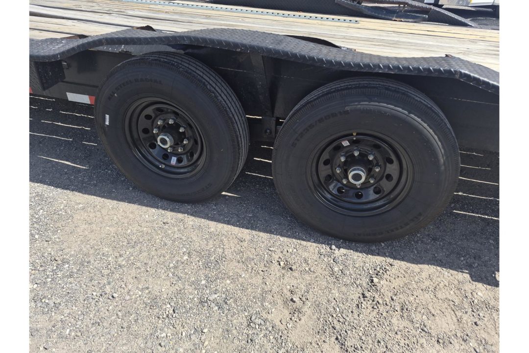 Used 2023 Trail Maxx Trailers 40 Ft. Gooseneck Hot shot Trailer 14000LB Capacity, E Track & a Winch