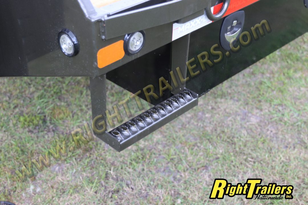New 2027 8.5X40 MAXX-D GOOSENECK EQUIPMENT TRAILER