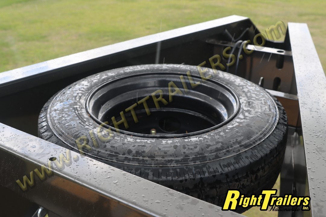 New 2027 8.5X40 MAXX-D GOOSENECK EQUIPMENT TRAILER