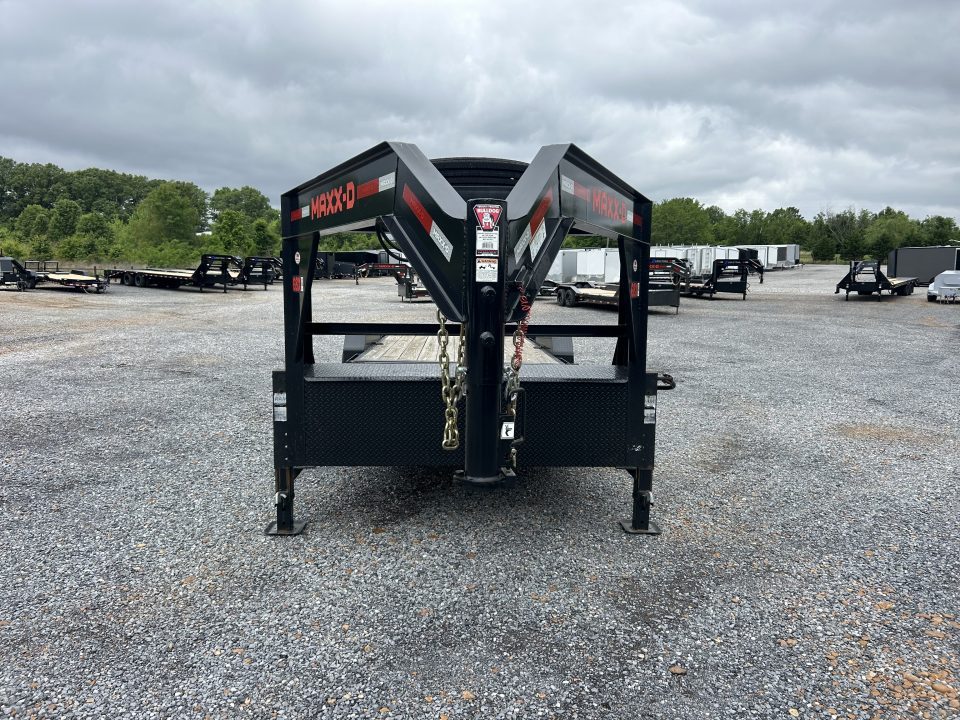 Used 2023 MAXXD 83" X 24' 16k Gooseneck Tilt Trailer