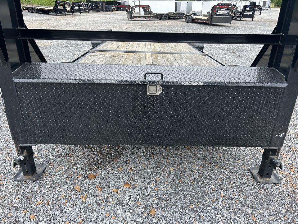 Used 2023 MAXXD 83" X 24' 16k Gooseneck Tilt Trailer