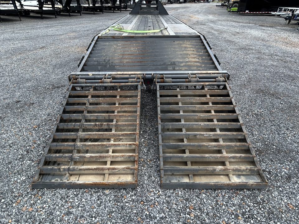 Used 2020 Load Trail 102"X30' 40K GVWR Gooseneck Flatbed Trailer