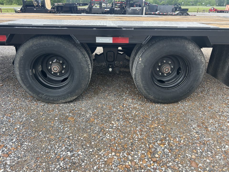 Used 2024 PJ 102"X40' 25K GVWR Gooseneck Flatbed Trailer