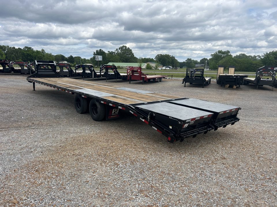 Used 2024 PJ 102"X40' 25K GVWR Gooseneck Flatbed Trailer