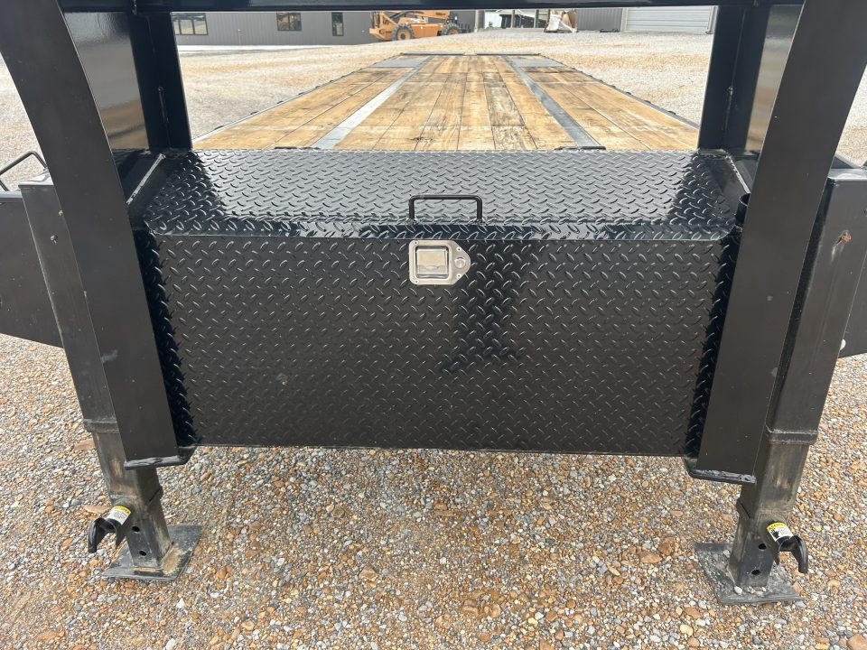 Used 2024 PJ 102"X40' 25K GVWR Gooseneck Flatbed Trailer