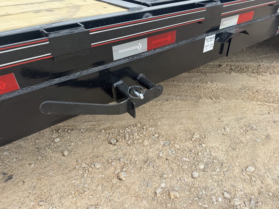 New 2026 Diamond T 8322SKP1406TD-7855 Tilt Trailer