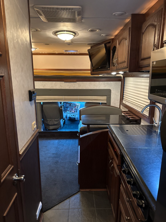 Used 2009 Renegade 14' Single Axle Toter