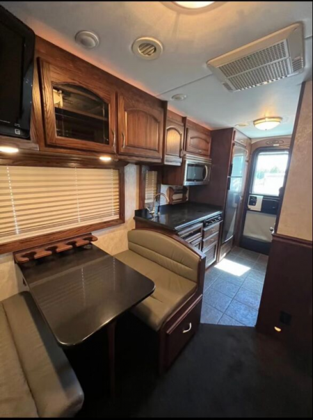 Used 2009 Renegade 14' Single Axle Toter