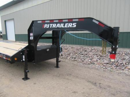 New 2026 32' PJ Low-Pro Gooseneck Trailer - 12k Axles