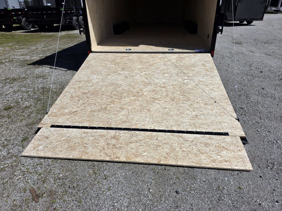 New 2026 Formula Trailers 8.5X24 SCREWLESS EXTERIOR BLACKOUT 7' INSIDE 10K GVWR Cargo / Enclosed Trailer