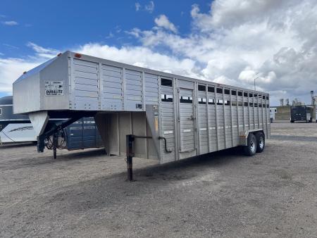 Used 2004 Duralite 25' Stock Combo Trailer