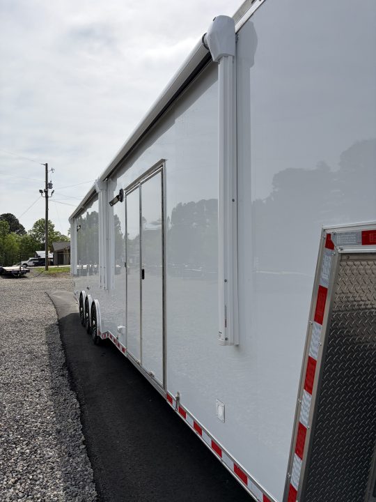 New 2026 Haulmark 44 Gooseneck Bathroom, PolyCor Interior & Exterior, 21K GVWR, Air Prep, Awning, A/C, Landing Light PKG, Hyd. Tongue Jack
