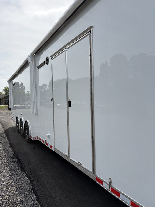 New 2026 Haulmark 44 Gooseneck Bathroom, PolyCor Interior & Exterior, 21K GVWR, Air Prep, Awning, A/C, Landing Light PKG, Hyd. Tongue Jack
