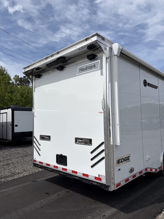 New 2026 Haulmark 44 Gooseneck Bathroom, PolyCor Interior & Exterior, 21K GVWR, Air Prep, Awning, A/C, Landing Light PKG, Hyd. Tongue Jack