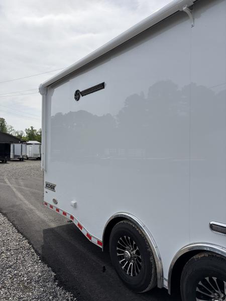 New 2026 Haulmark 44 Gooseneck Bathroom, PolyCor Interior & Exterior, 21K GVWR, Air Prep, Awning, A/C, Landing Light PKG, Hyd. Tongue Jack
