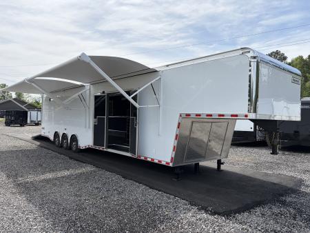 New 2026 Haulmark 44 Gooseneck Bathroom, PolyCor Interior & Exterior, 21K GVWR, Air Prep, Awning, A/C, Landing Light PKG, Hyd. Tongue Jack