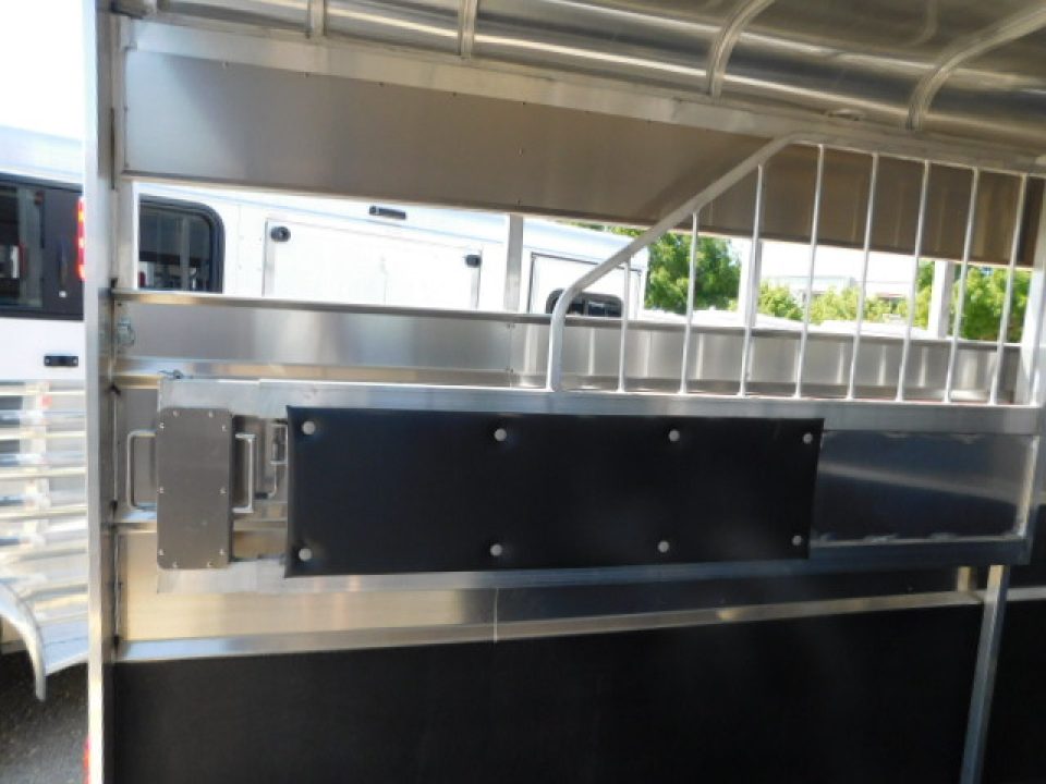 New 2026 Maverick Trailers 3H Lite Horse Trailer