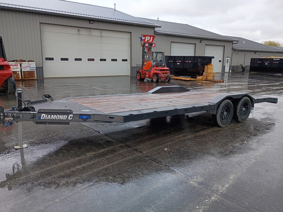 New 2026 Diamond C Trailers GTF206L 20X83