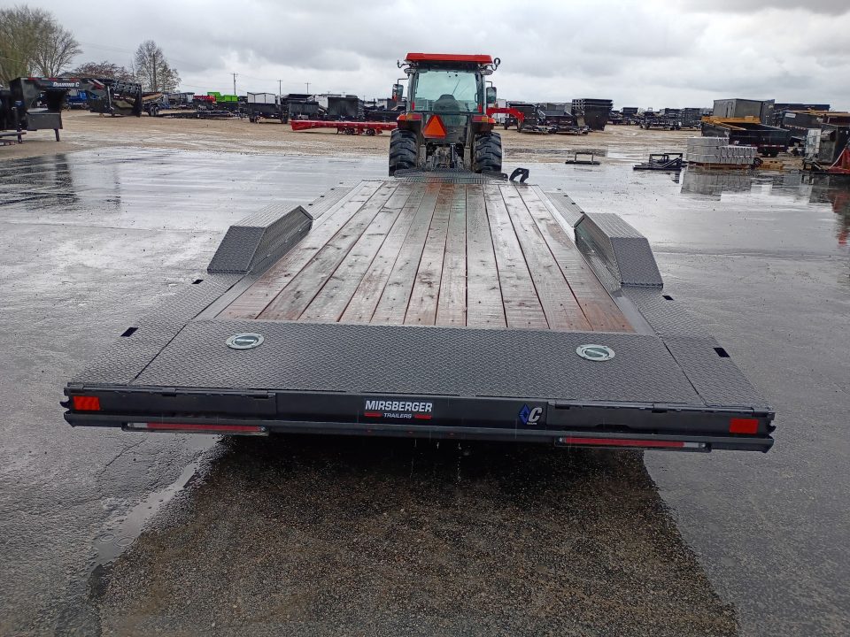 New 2026 Diamond C Trailers GTF206L 20X83