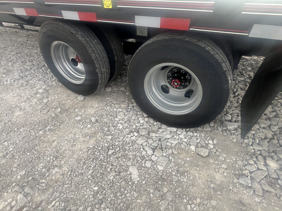 New 2026 Triple R 102X27 PINTLE DECKOVER 20K EQUIPMENT TRAILER