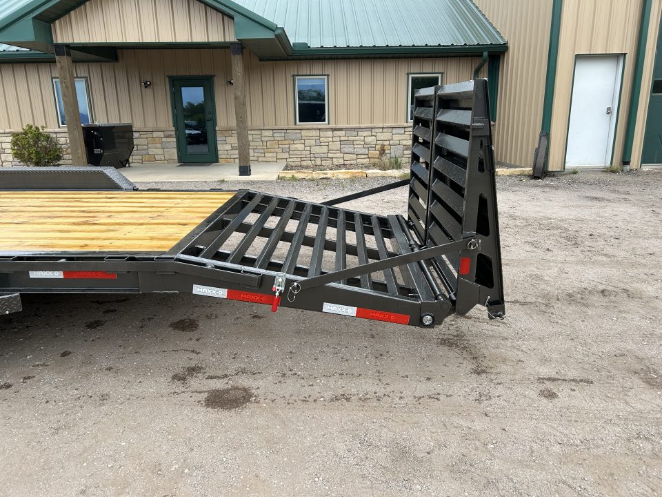 New 2026 MAXX-D EHX 83x22 Equipment Trailer