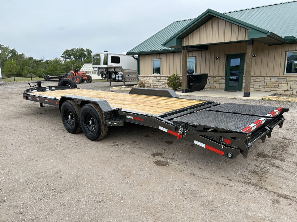New 2026 MAXX-D EHX 83x22 Equipment Trailer